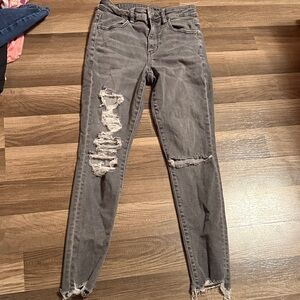 American Eagle Outfitters Distressed grey super high rise Skinny Jeans size 4